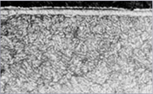 （SKD61×625）ミック処理した表面組織写真（特殊ガス浸硫窒化）